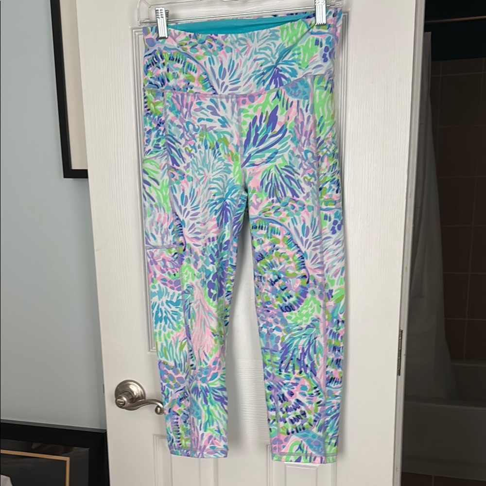 Lilly Pulitzer Colorful Patterned Leggings; Size Medium